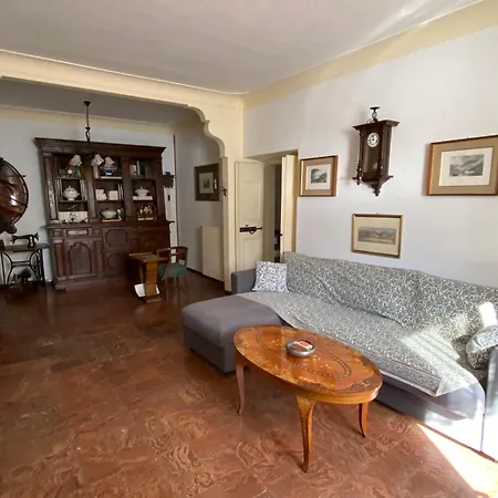 Casa D'epoca Fronte A Di * Domaso