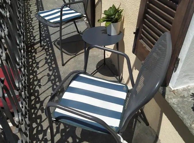 Casa D'epoca Fronte A Di Daire *