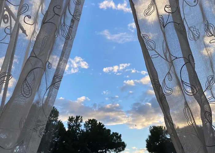 Casa D'epoca Fronte A Di 아파트 *