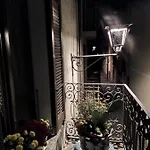 Casa D'epoca Fronte A Di *